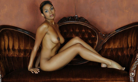 St Merrique naked model photo