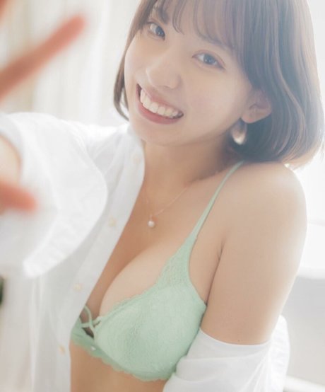 krm___320 hot star gallery