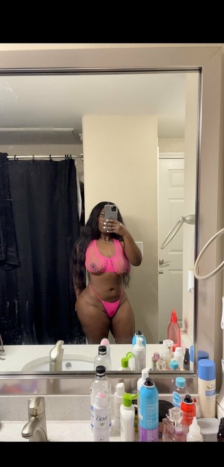 vickyhyuga star beautiful photo