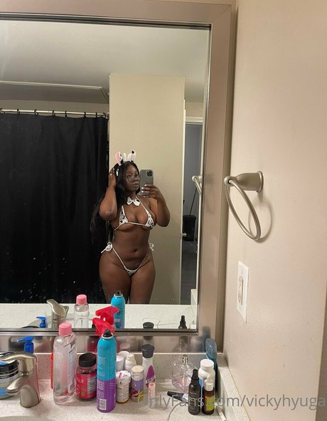 vickyhyuga pretty pornstar pics