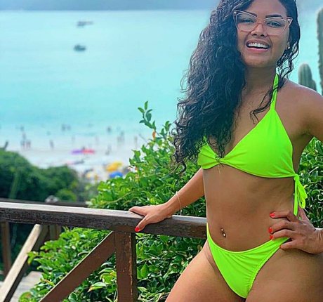 Gabi Anuel pretty model pic