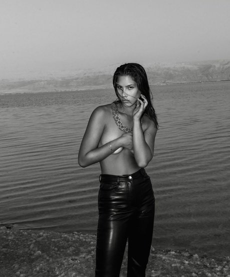 Yeela Frumkin model perfect gallery