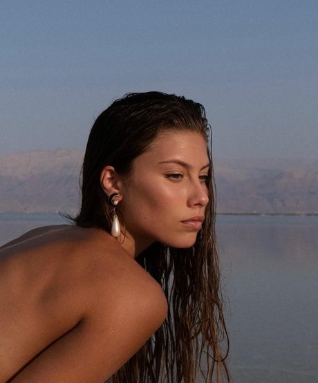 Yeela Frumkin sex model pictures