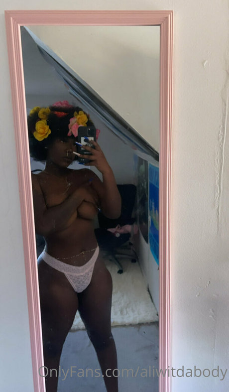 aliwitdabody model hot image