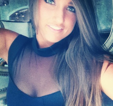 Taylor Altom model hd pics