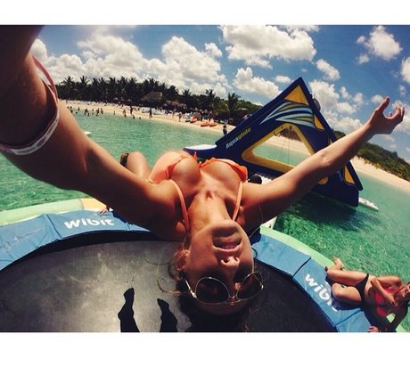 Taylor Altom model naked galleries