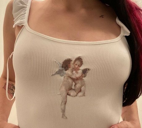 Cherry Bella model adult galleries