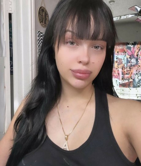 therealmee art model photos