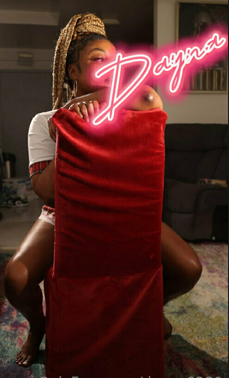 dayna6380 erotic model pic