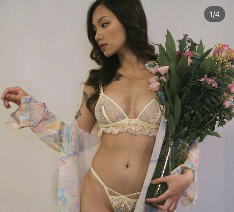 Miullien pornographic model archive