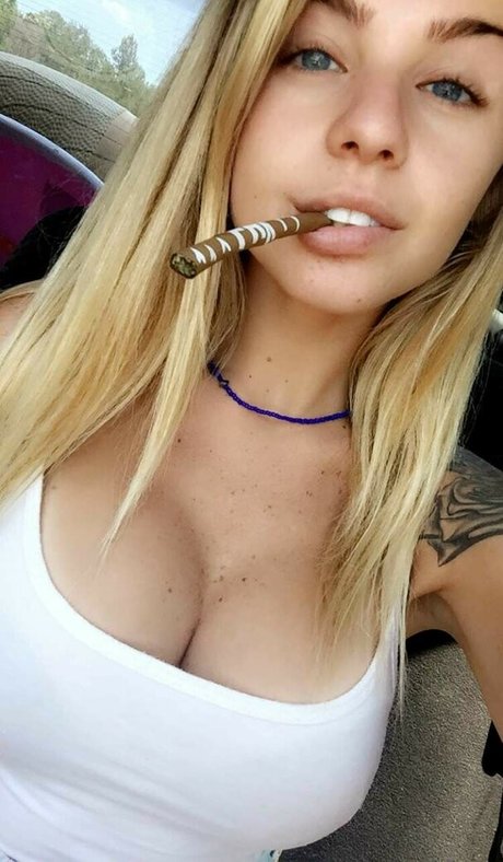 LilHerbLover perfect pornstar image