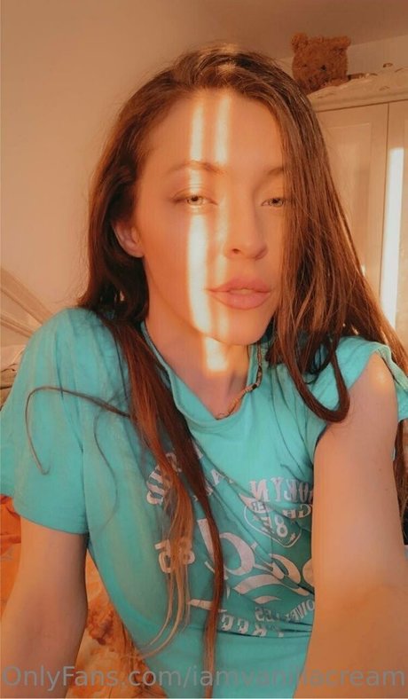 iamvanillacream star top image