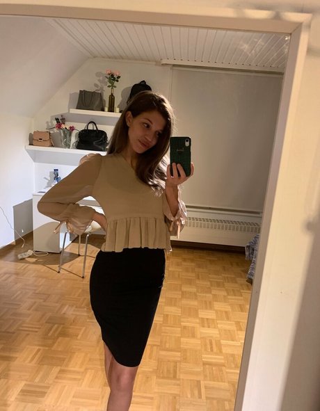 lovvejane free actress archive