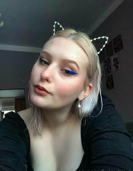 juicyjuus beautiful actress pictures