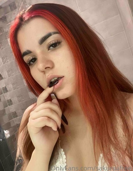 sakuraafree naked model images