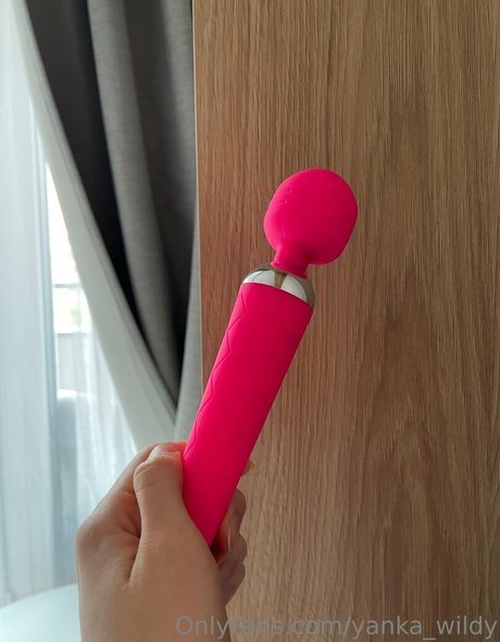 Yanka Wildy model naked photo