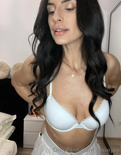 nixiejoy model nudes gallery