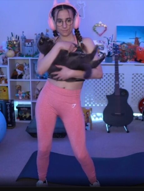 Millie Mossiae star nudes image