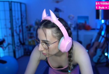 Millie Mossiae pornstar perfect photo