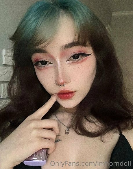 imhorndoll porn star pic