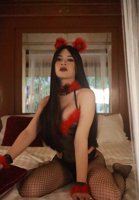 transsohot model exclusive photos