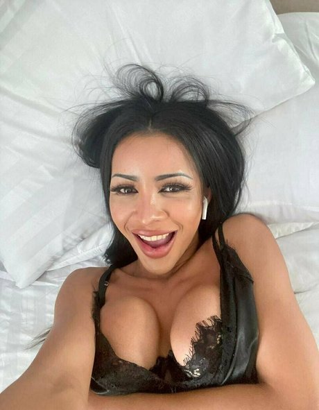 transsohot model hot img