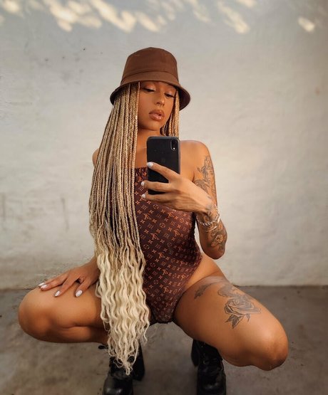 transsohot xxx actress picture