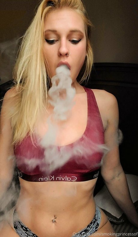 smokingprincessof nudes model pic