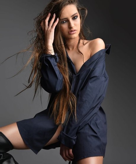 Emily Kuper pornstar sexy pictures