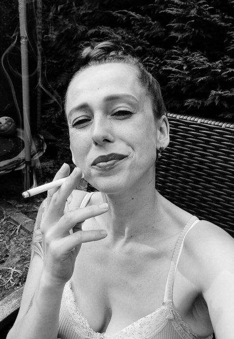 smokingmom art model galleries