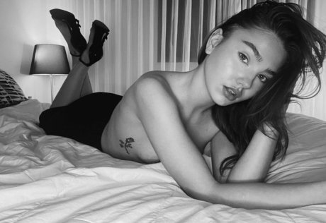 Eva Shakun nude pornstar pic