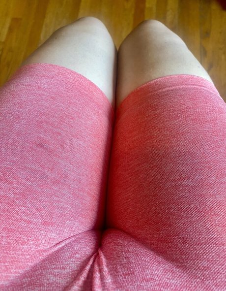 leastayspeachy nude actress images