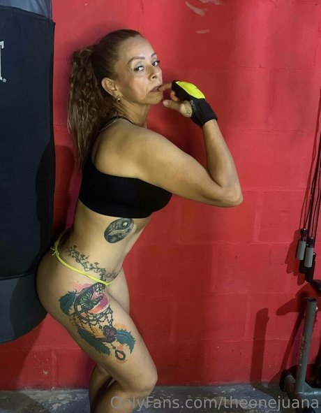 theonejuana pornstar sexy pictures