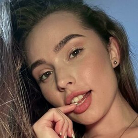 Erika Bell high quality actress pics