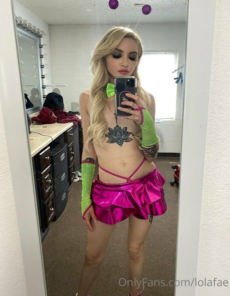 Lola Fae top star images