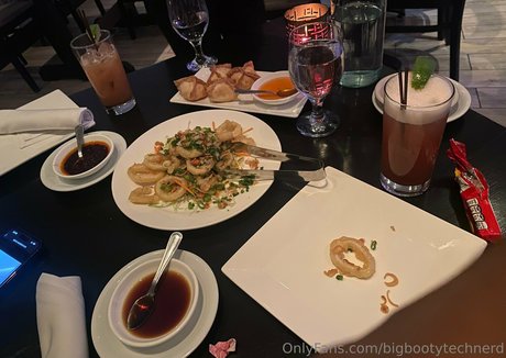 bigbootytechnerd pornstar nice pics