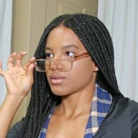 akashalove beautiful model photo