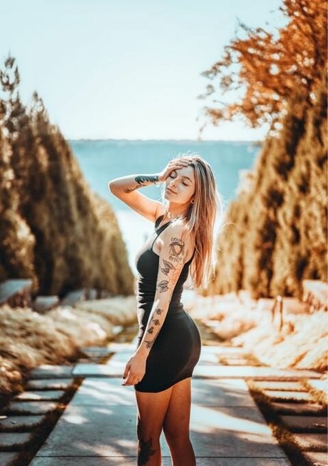 Springapplewood nude actress photo