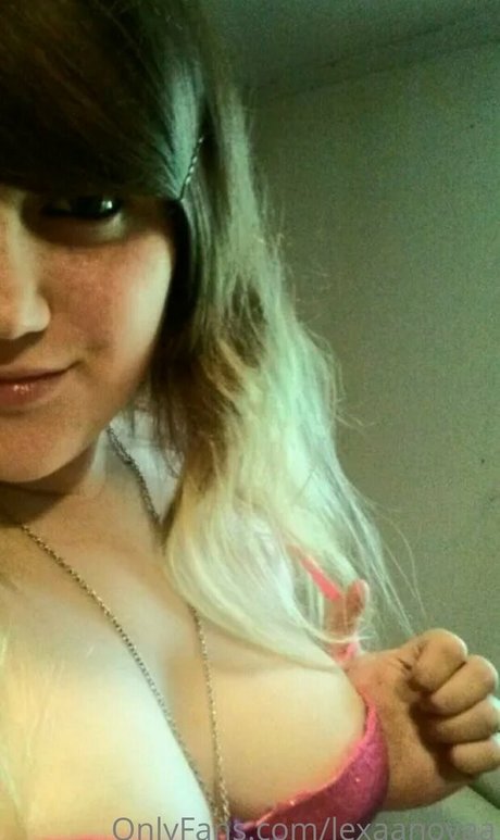 lexaanovaa model erotic pic