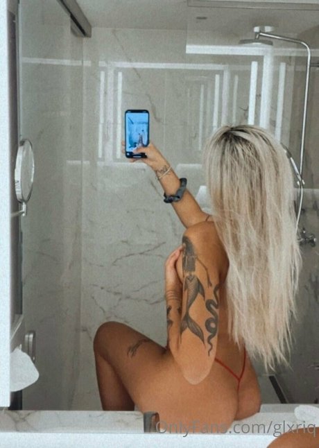 glxriq top pornstar photo