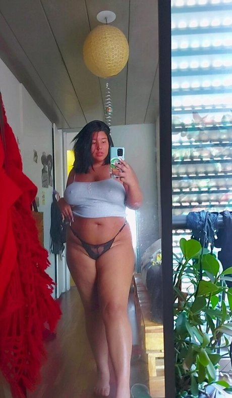 viivenuz star sexy photo