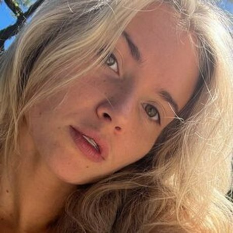 BlondeMauiGirl xxx actress archive