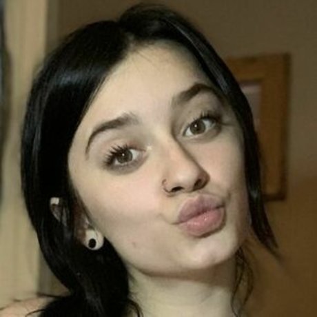 Biddiebb star pornographic images