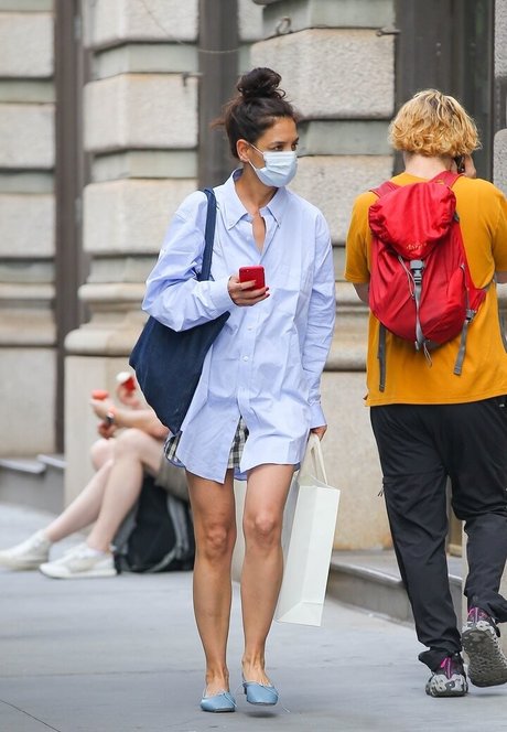 Katie Holmes model hd pic