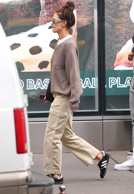 Katie Holmes hd actress gallery