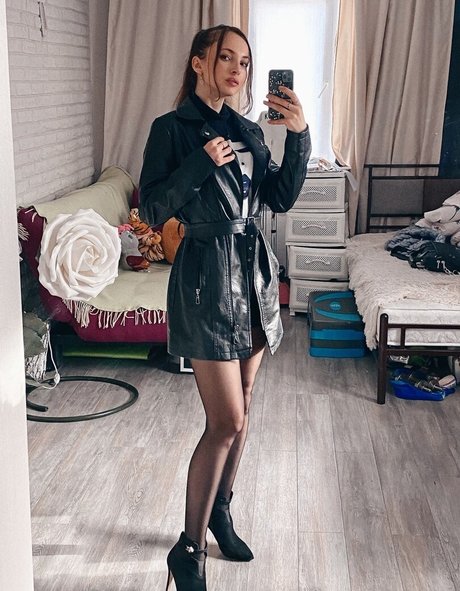 Sunshine13_ model porn image