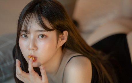 Myu A pornstar free photo