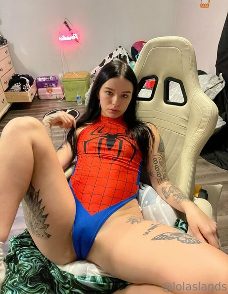 lolaslands exclusive actress picture