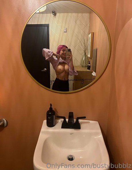 bustybubblz erotic model archive