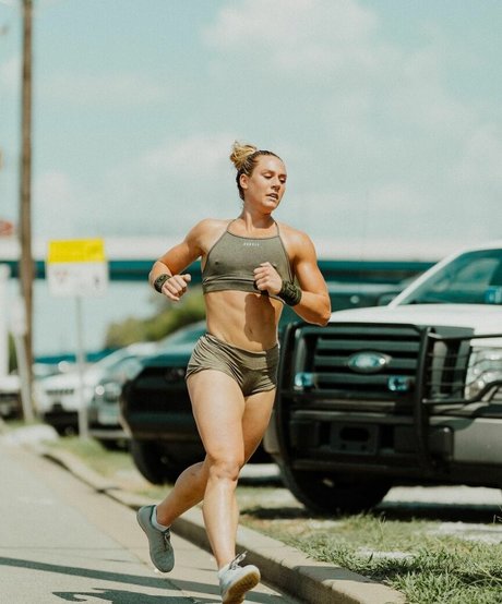 Brooke Wells free actress photo